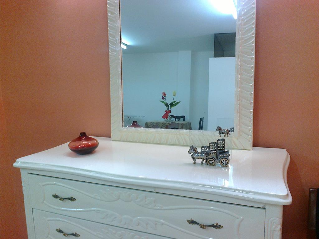 Strenua Santa Maria Suites Trujillo Quarto foto